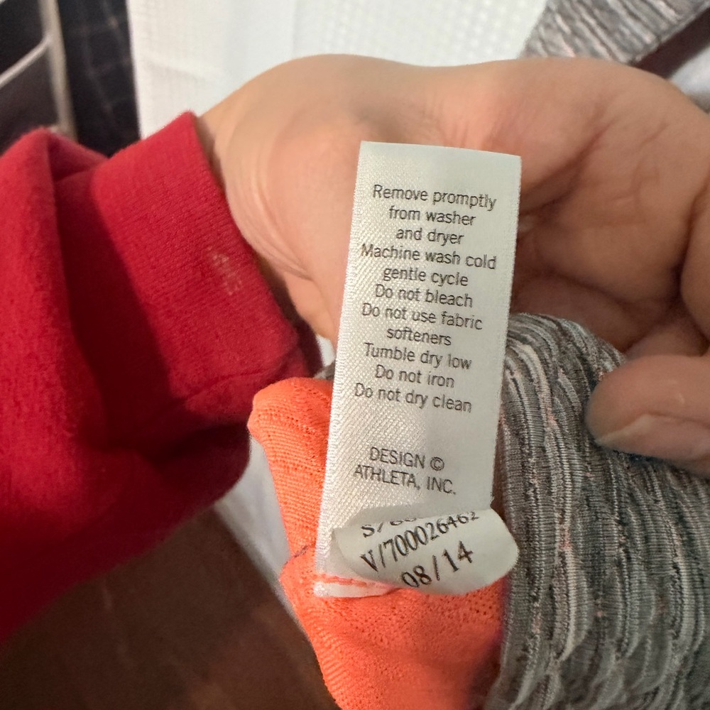 Athleta Snowscape Quilted Crew Neck Pullover Gray Orange Active Top M - Picture 6 of 6